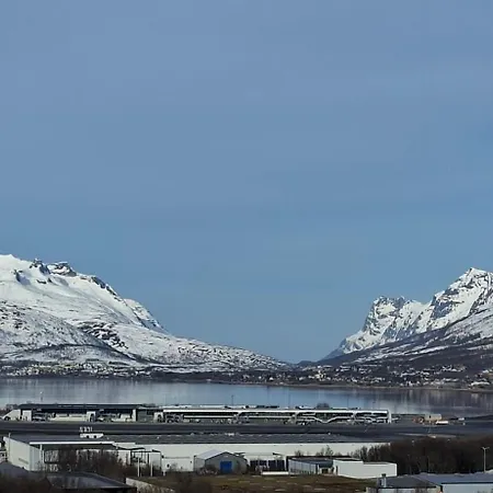 Apartamento View Northern Lights, Mountains, Location *